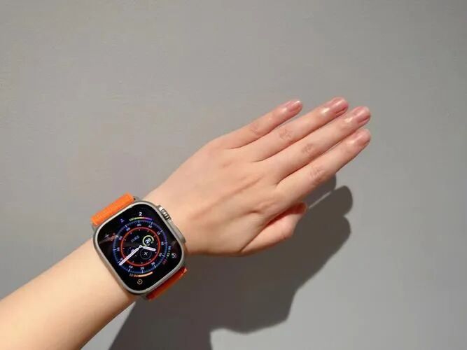 Lenovo's New Patent Revealed: Smartwatch Transforms into a Phone with One Click - Can It Really Replace Smartphones?