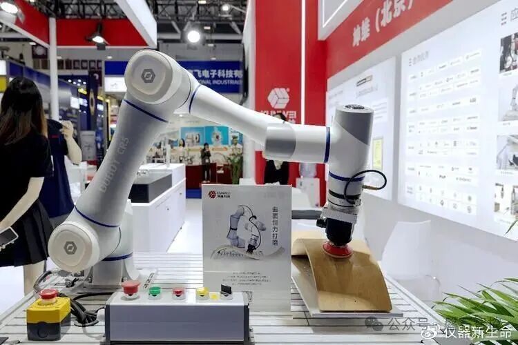 Small Sensors Lead the Charge for Domestic Alternatives: How Kunwei Technology Defines Six-Dimensional Force Sensing Accuracy