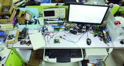 A Look at the Workspaces of Embedded Engineers