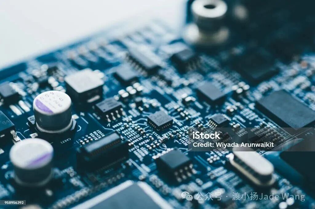 Don't Let Circuit Boards Discourage You! Imagine It as an 18-Story Building for Instant Understanding!
