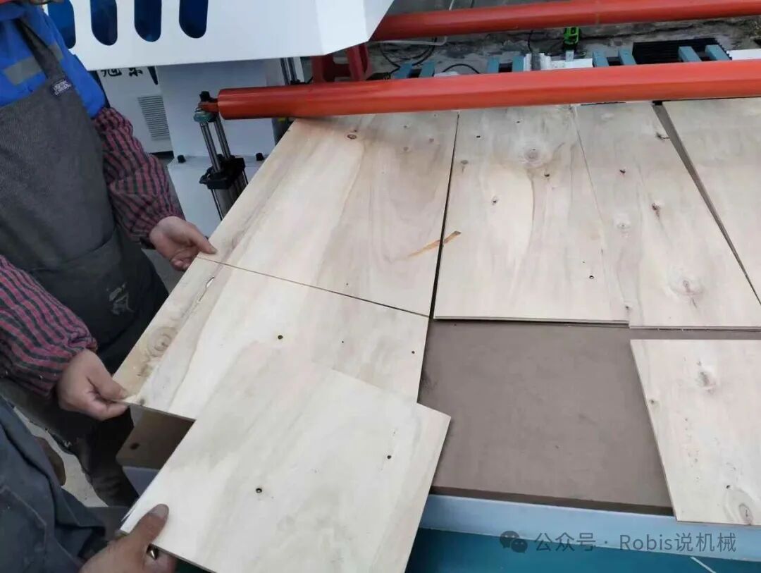Robins Woodworking CNC Panel Saw Touchscreen Data Input Operations