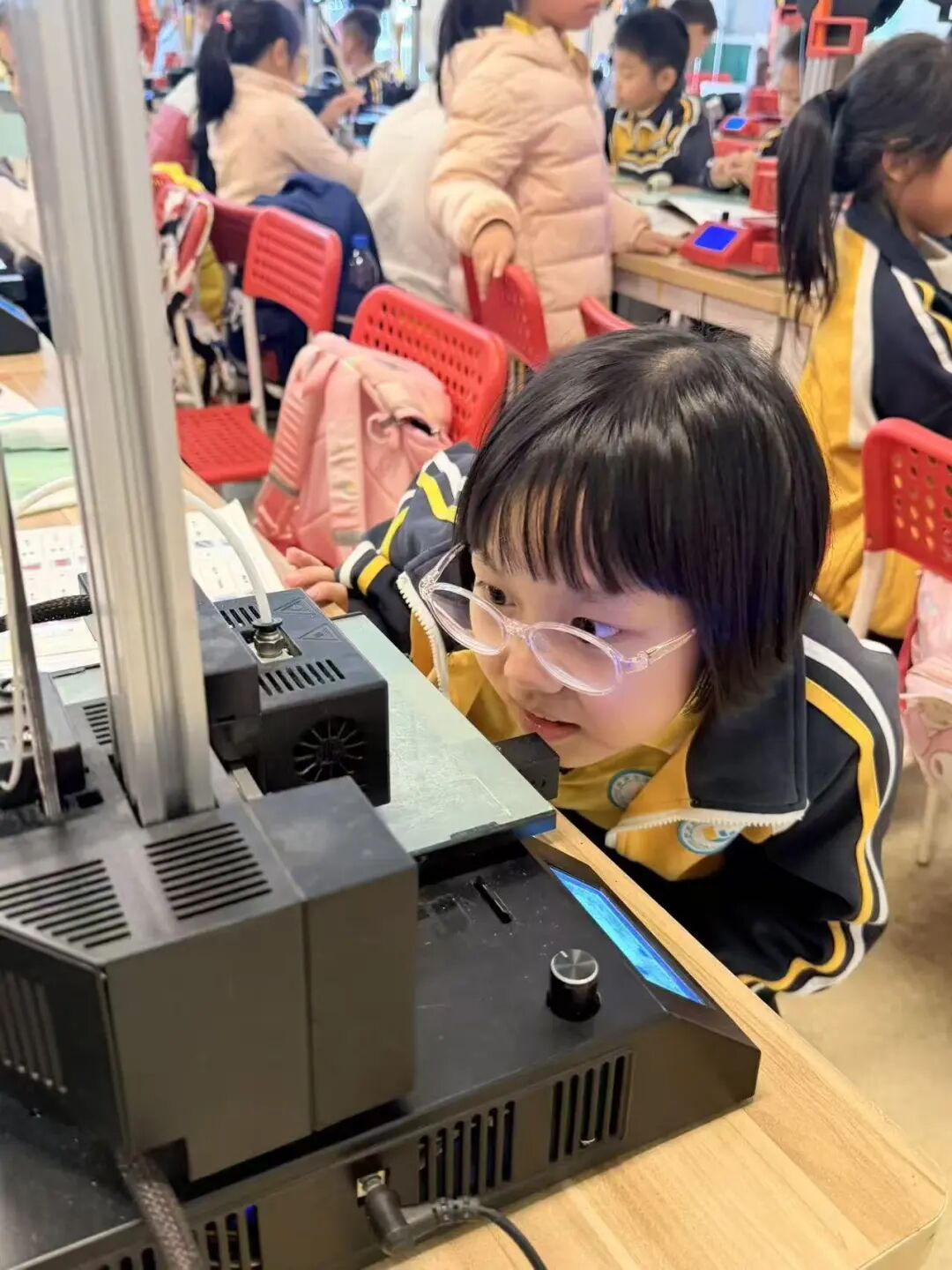 Decoding 3D Printing: Encountering an Intelligent Future