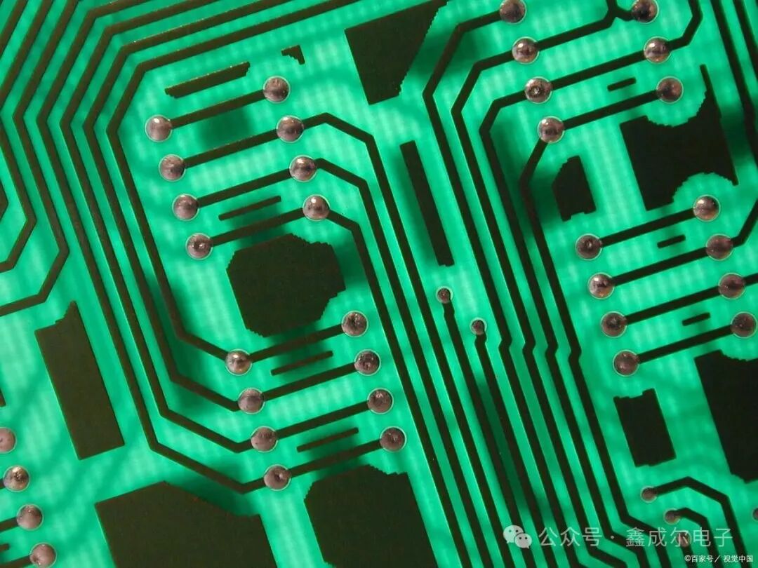 Functions and Advantages of Step Slots in High-Frequency PCBs