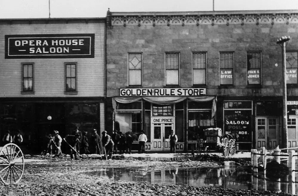The Golden Rule of J.C. Penney and the Secrets of a Century-Old Retail Enterprise: Fifty Years with the Golden Rule