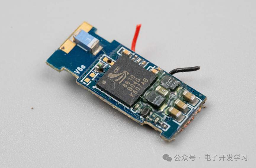 Disassembly of the Vintage Xiaomi First-Generation Bluetooth Headset: A 2014 Red Dot Award Product, Completely Dismantled!