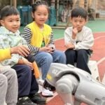 A Mysterious Companion Appears in Kindergarten! Did AI Robots Stump the Children?