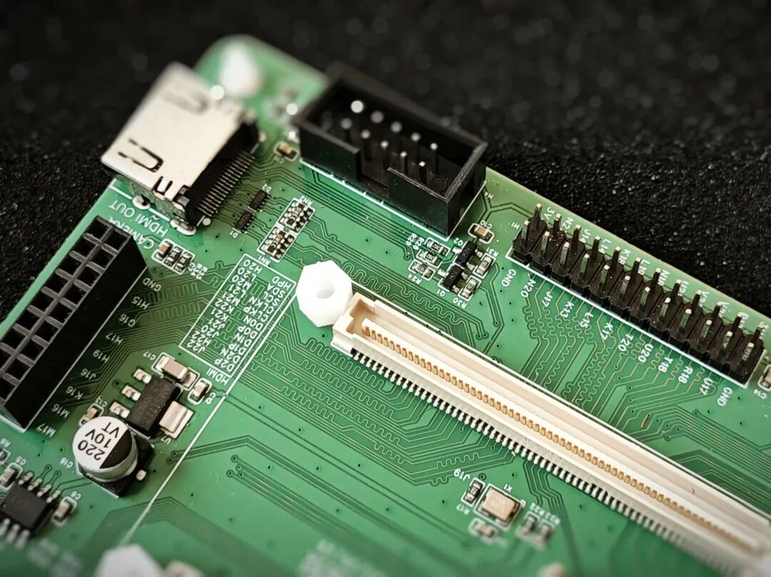 Review of a Second-Hand FPGA Development Board: An Affordable Entry-Level FPGA Tool!