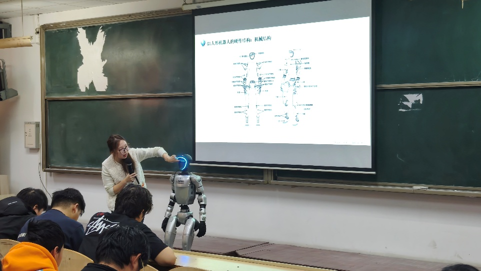 Application of Mathematical Modeling in Large Models and Robotics