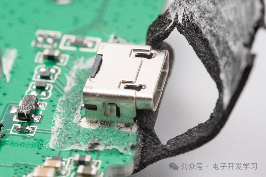 A 20 Yuan Bargain on Xianyu: Unboxing the New JOY Co-branded JD Bluetooth Speaker Reveals PCB Prototyping Process!