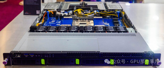 Gigabyte AmpereOne M Platform Arm Server R1A3-T40