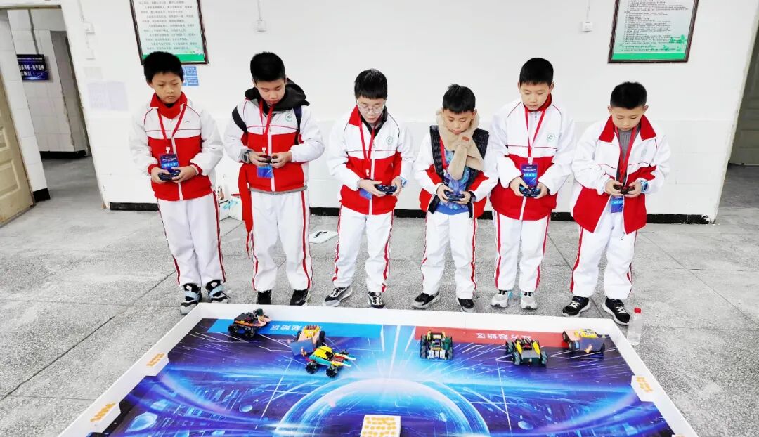 The 5th Dazhou Youth Robot Competition and City (Prefecture) Robot Invitational Held in Wanyuan