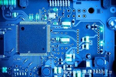 PCB Design: Layout, Routing, and Electromagnetic Compatibility