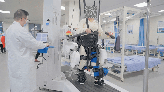 Beichuan San Hospital's 'Robot' Opens a New Era of Intelligent Rehabilitation!