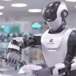 Exposing the Robot Company Scam: A Puppet Show in the Roadshow Hall