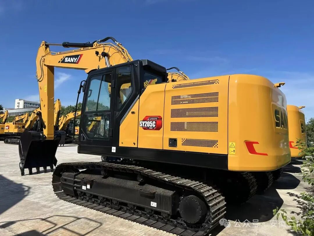 Model Manual: SY205C Cummins Version