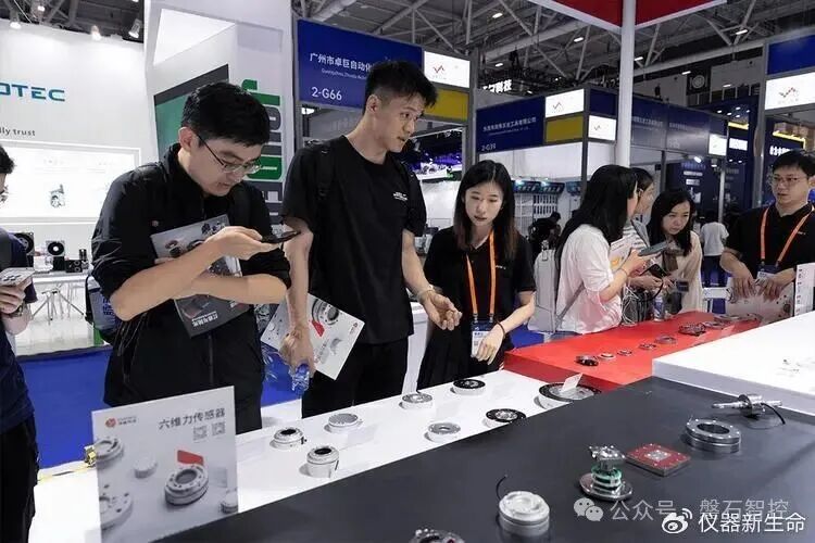 Small Sensors Lead the Charge for Domestic Alternatives: How Kunwei Technology Defines Six-Dimensional Force Sensing Accuracy