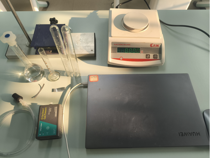 Comparative Study of the Reactivity of Magnesium and Aluminum with Hydrochloric Acid Using GD Wireless Pressure Sensor