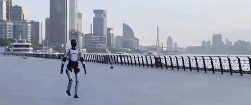 Robot's Journey Across Provinces: From Suzhou to Shanghai, Setting a Guinness World Record for 100 Kilometers of Walking
