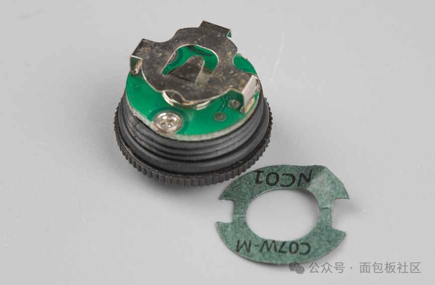 Disassembling a Leaky 360 Tire Pressure Sensor! Screw Antenna? This Operation is Impressive!