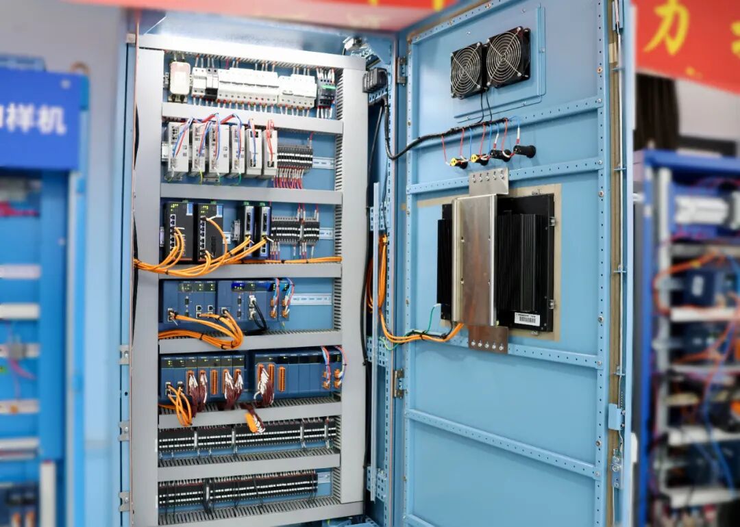 CGN's Self-Controlled PLC Takes a Key Step Forward! N7000 Product Development and Typical Engineering Prototype for Nuclear Power Applications Pass Expert Review