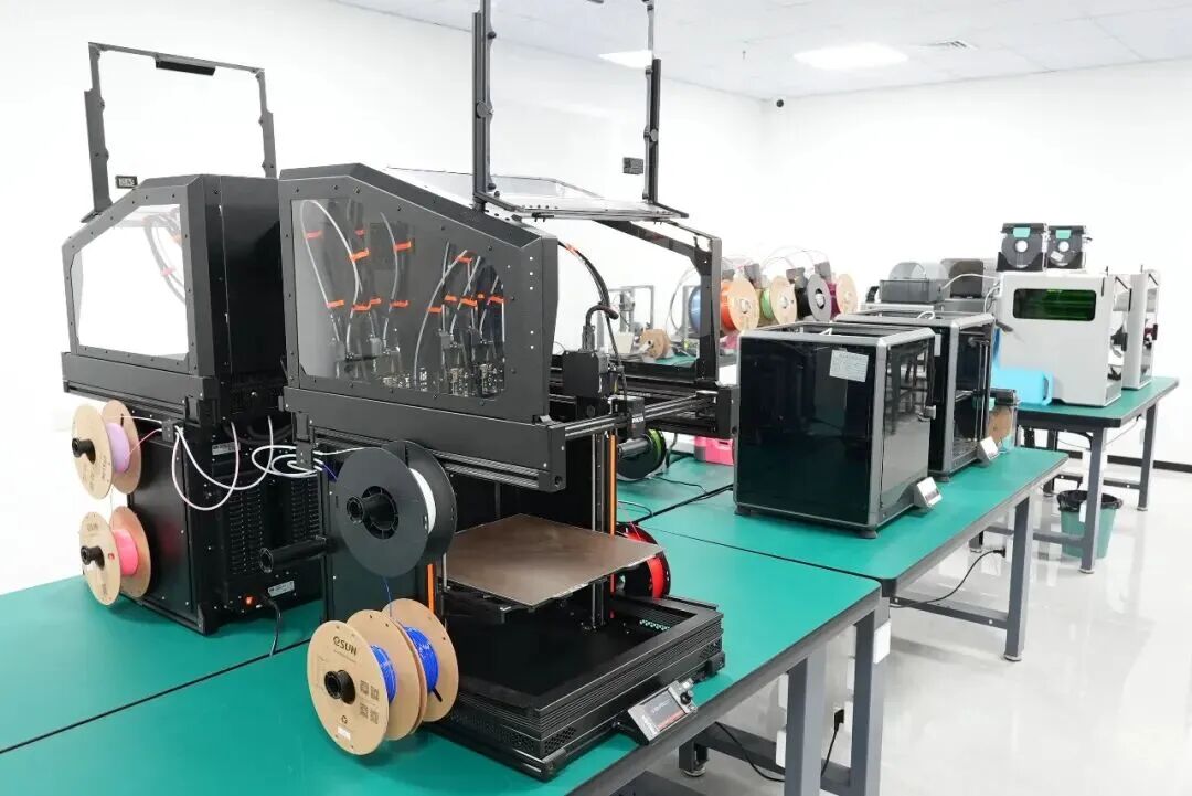 Single-Component Elastic Resin Can Do It! A New Company Emerges in the 3D Printing Shoe Sector