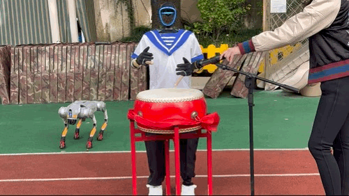 A Mysterious Companion Appears in Kindergarten! Did AI Robots Stump the Children?