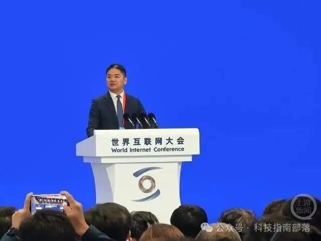 The Revolution of Unmanned Delivery: Is Liu Qiangdong's "Robot Utopia" a Blessing or a Curse?