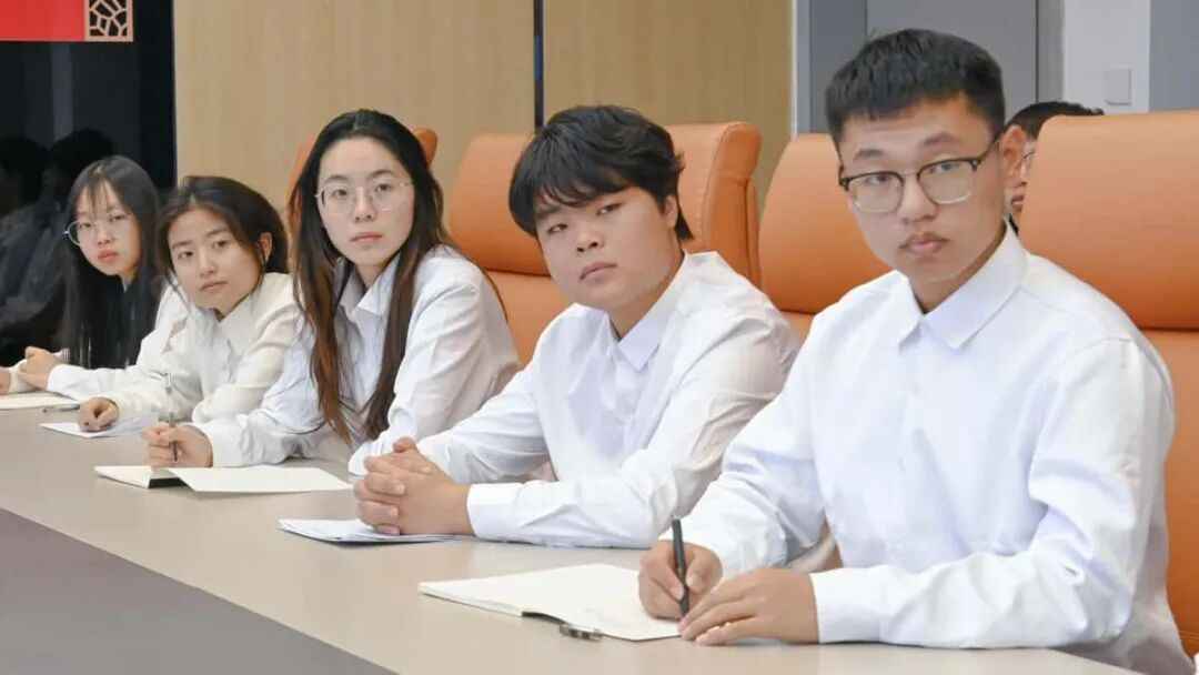 Decoding Campus Appeals with Python: Students at Jinzhong Information College Innovate Governance Solutions