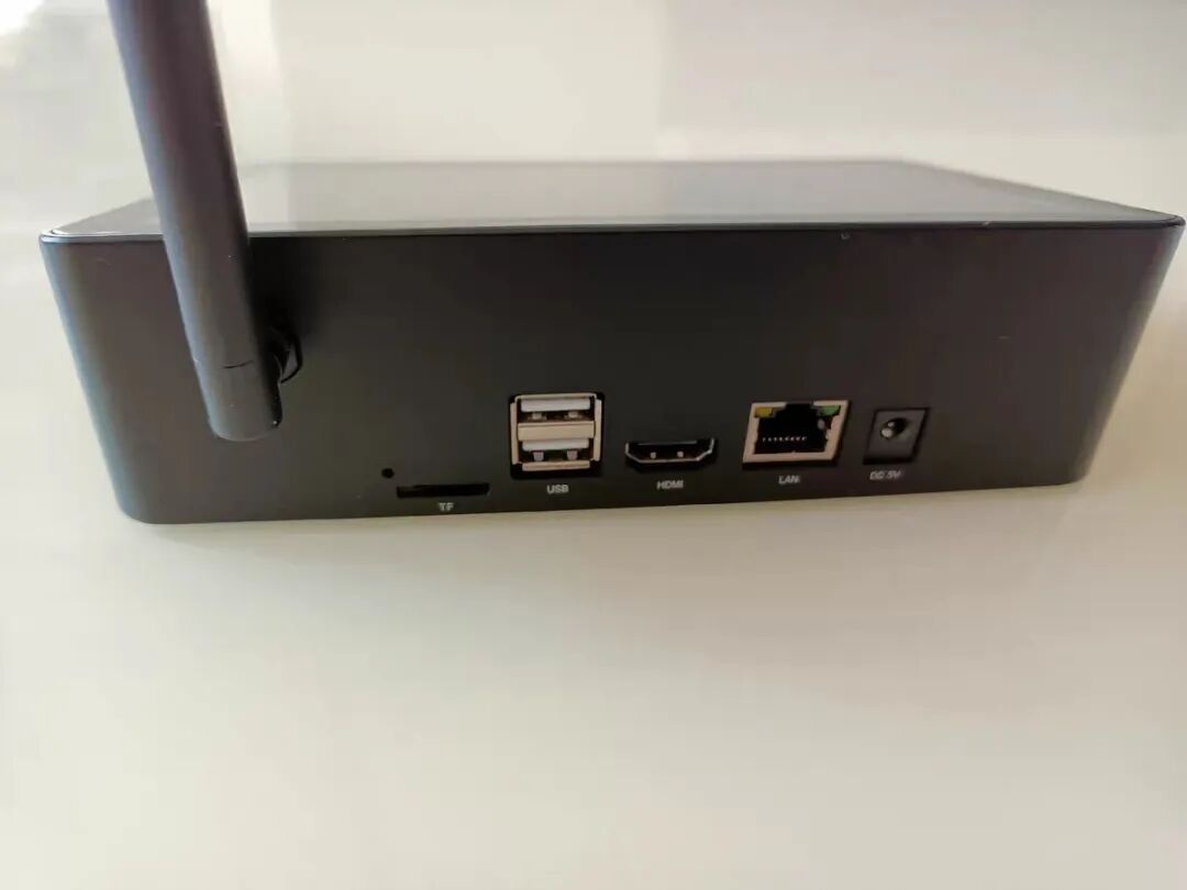 Mini All-in-One Computer for 99 Yuan: 7-Inch Touchscreen + Windows 10 System with Multiple Interfaces