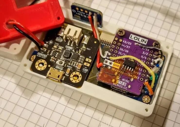 ESP32-S3 Low Power Extreme Challenge: Hardware Timed Power On + E-Ink + Solar Self-Sufficiency