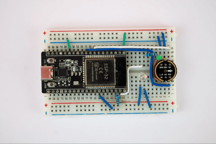 Offline Voice Control Without Cloud - ESP32 + INMP441 On/Off Recognition