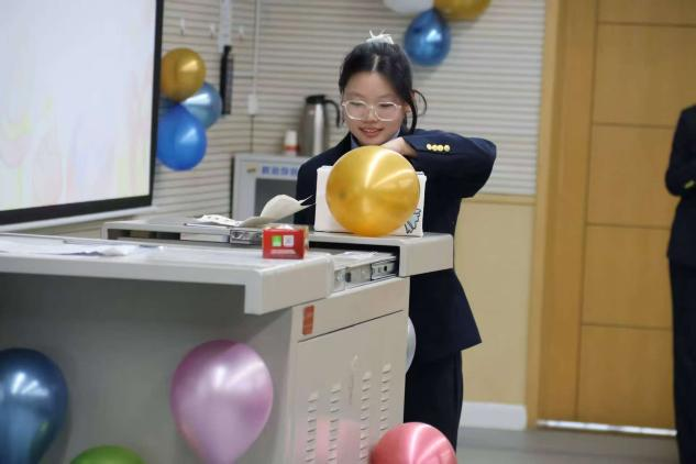 Student Showcase | Birthday 'Cool' Fun! This Time You Are in the Spotlight