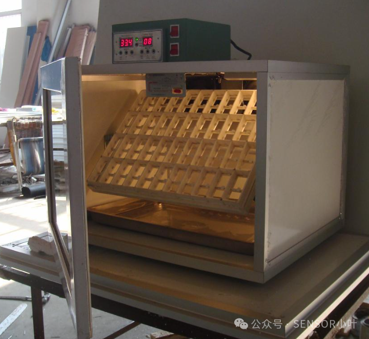 Guide to Selecting Temperature and Humidity Sensors for Incubators