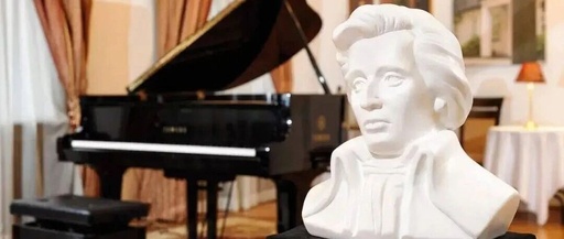 The Clear Sound Pavilion (2): Chopin's "Nocturne in C Major" – The Waterfall on the Keys and the Journey Home