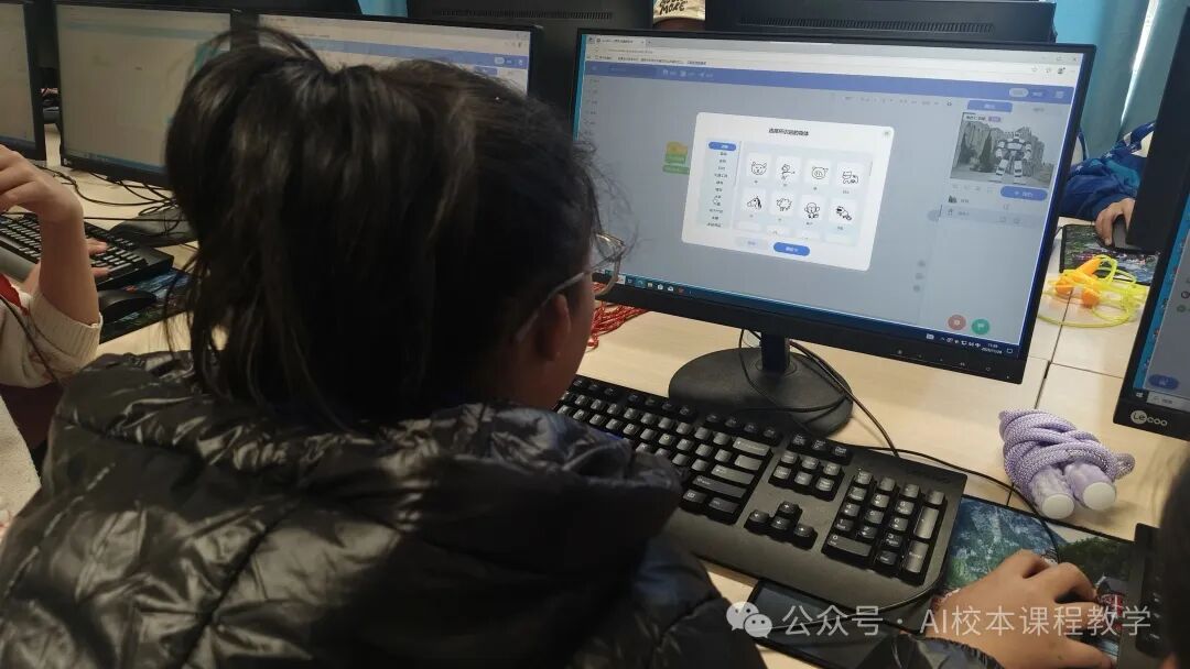 AI Robot's Doodle Recognition Assistant