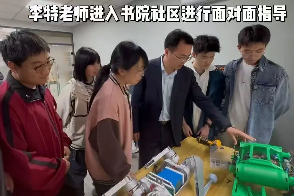 AI Innovation Robotics Team from Bochuan College Wins National Competition Awards
