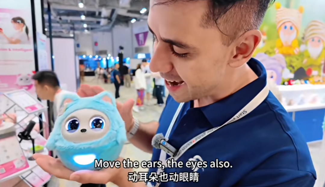 A 9-Person Team Crosses Over to AI Hardware: Has a More Lifelike Domestic Companion Robot than LOVOT Emerged?