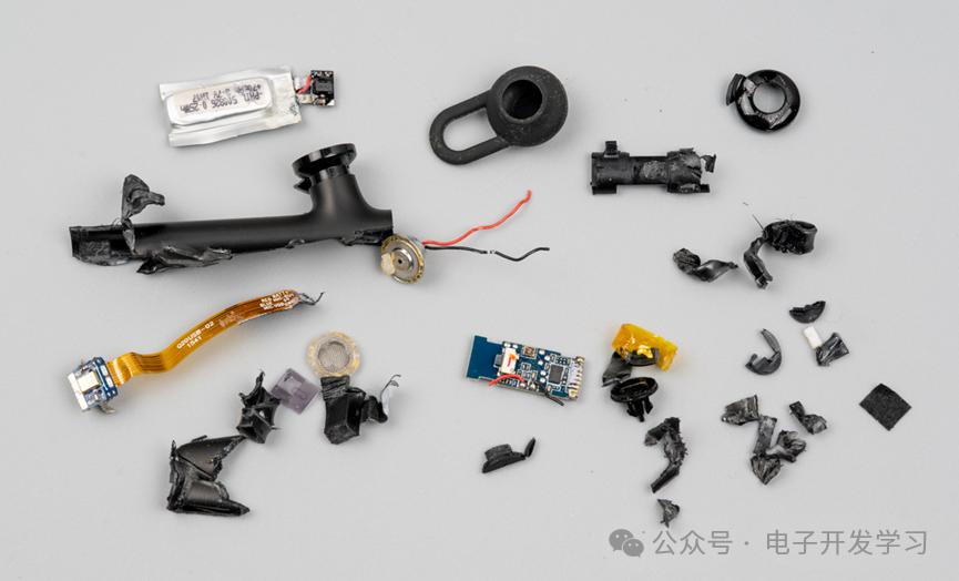 Disassembly of the Vintage Xiaomi First-Generation Bluetooth Headset: A 2014 Red Dot Award Product, Completely Dismantled!