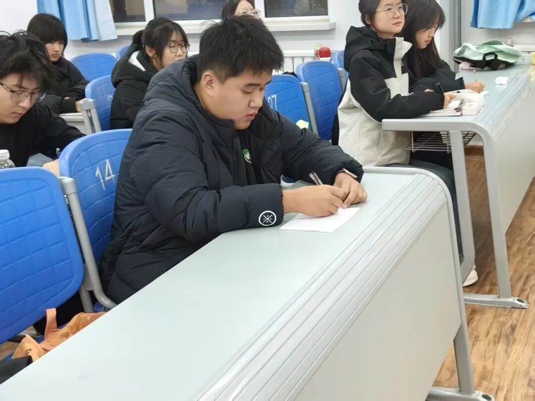 Deepening C Language Knowledge: A Quiz to Steady Progress