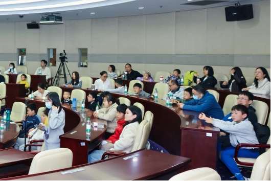 How Cool is the Future of AI + IoT? A Scientific Sharing at the Zhejiang Science and Technology Museum Clarifies AIoT and the Future
