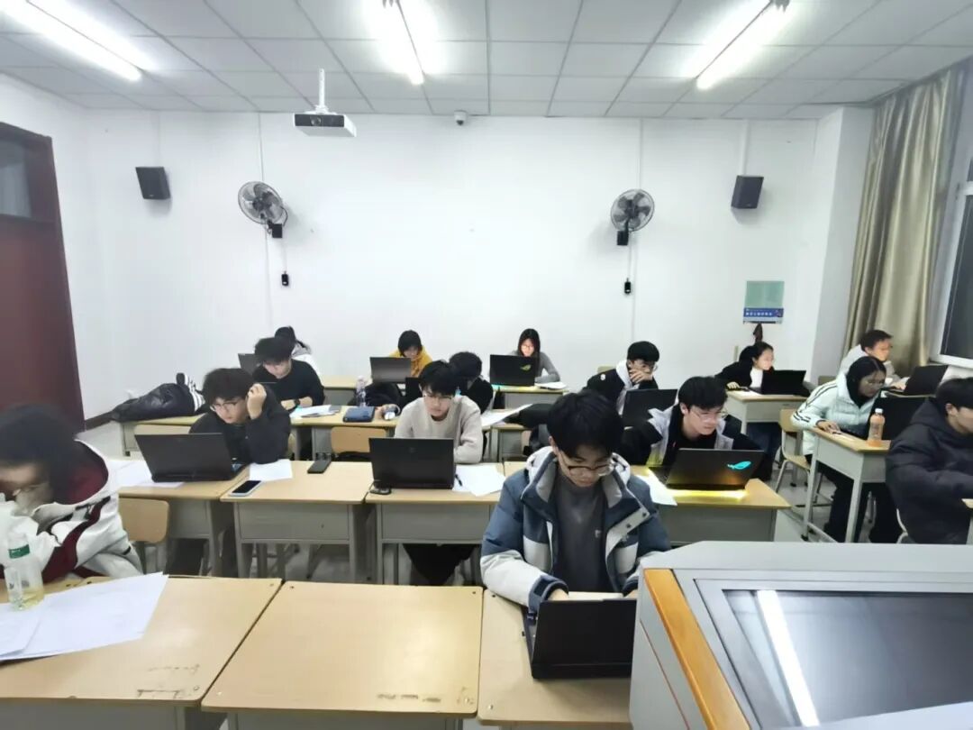 College News | Successful Completion of C Language Learning Assessment by the Software College's Development Department