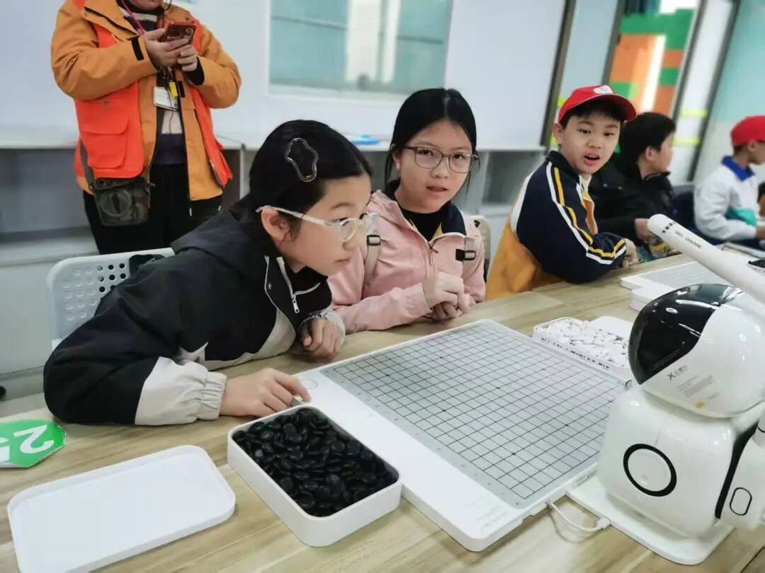 Decoding 3D Printing: Encountering an Intelligent Future
